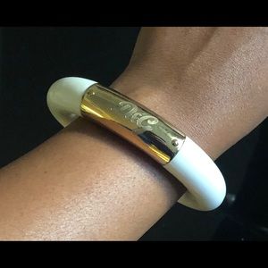 A D&G (Dolce & Gabbana) Bangle